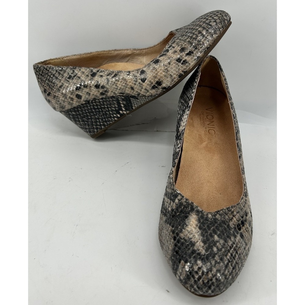 Vionic Antonia Wedge Pumps Beige And Black Snake Print Leather Women's Size 7